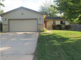 5723 Ayesbury Cir, Wichita, KS 67220