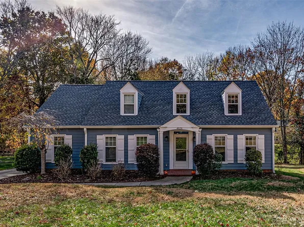 4626 Bournewood Ln, Charlotte, NC 28226