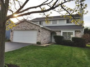 1211 Needham Rd, Naperville, IL 60563