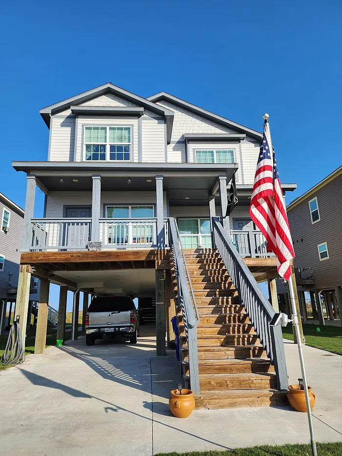 4 bed, 2.0 bath, $1,088 — Photo 1