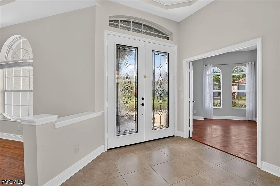 5 bed, 4.0 bath, 3502 sqft, $4,500 — Photo 4