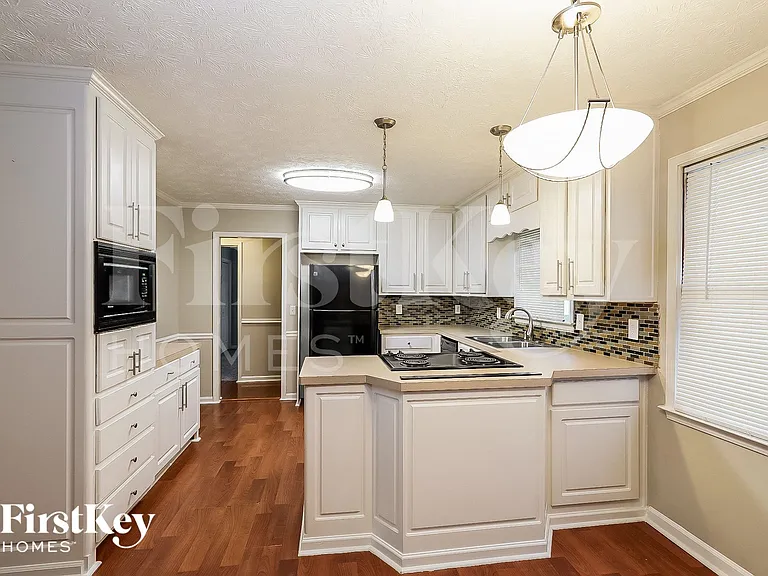600 Inglenook Dr — Photo 4