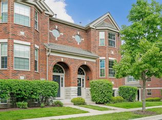 27W733 Hodges Way, Winfield, IL 60190