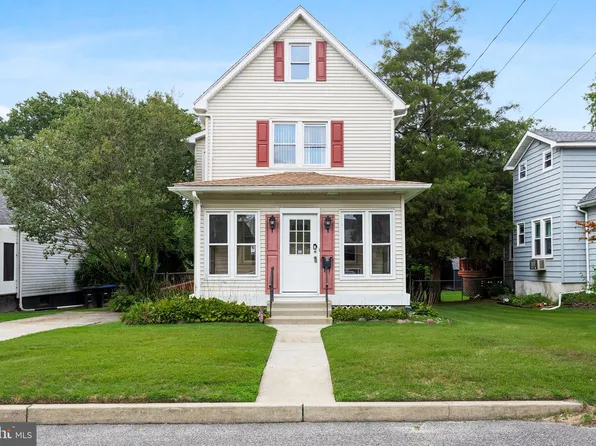 26 State Ave, Lindenwold, NJ 08021