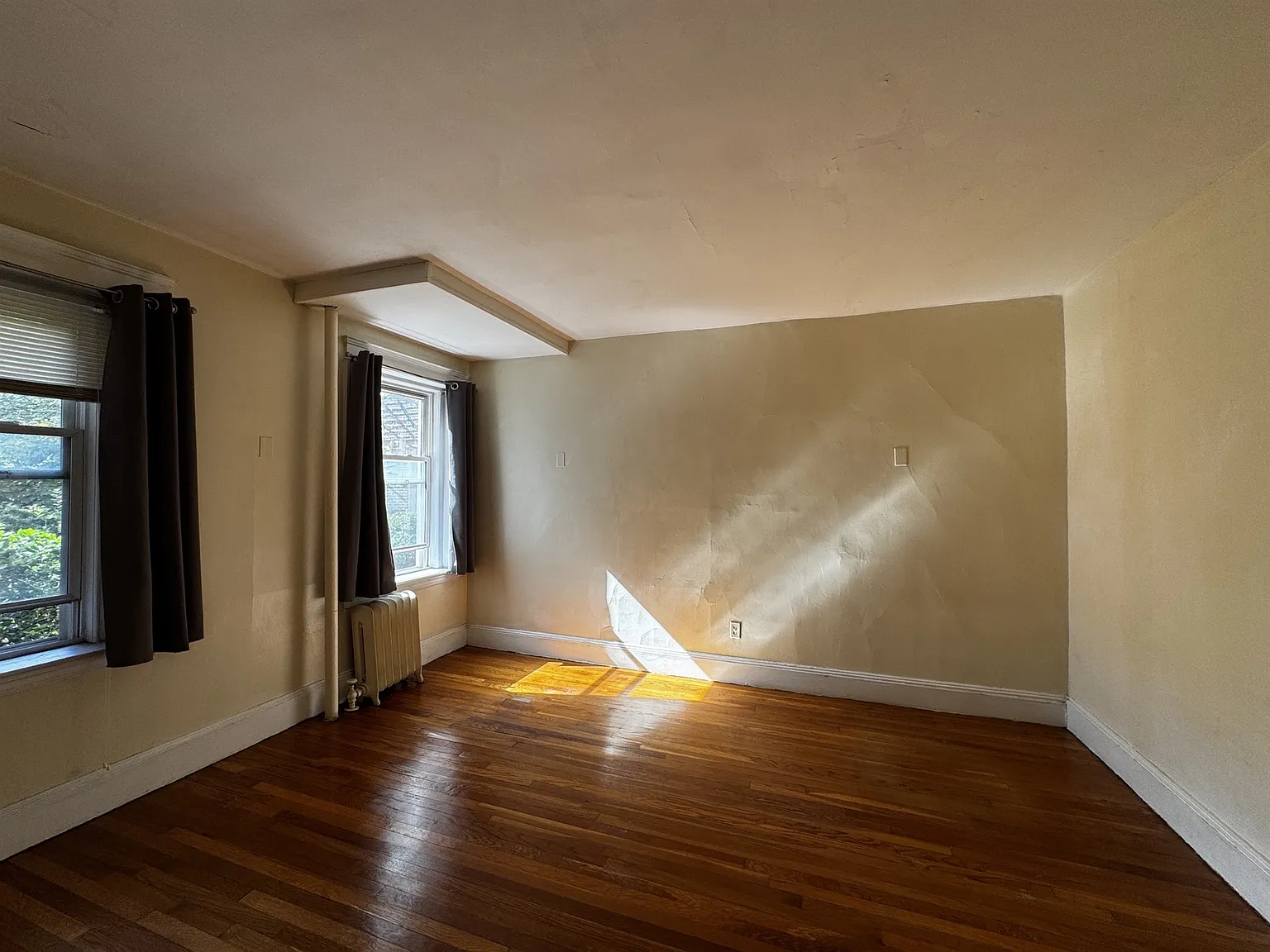 Studio, 420 sqft, $2,300 — Photo 3