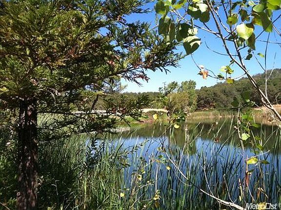 3rd image of 300 Woodlake Ln