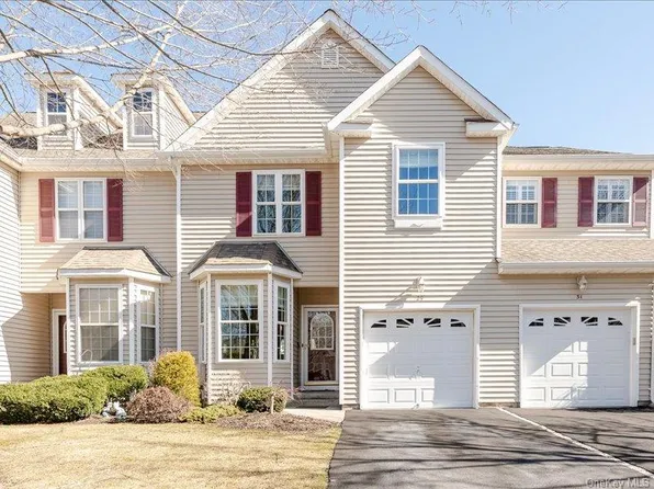 29 Snowdance Lane, Nesconset, NY 11767