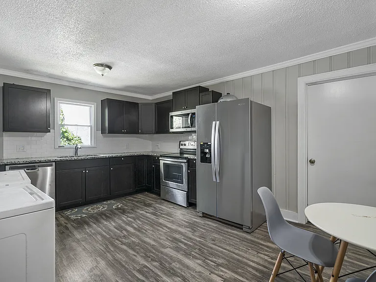 2320 Olando St #1 — Photo 13