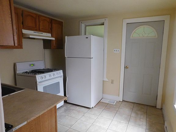 1330 N. 11th St. Kitchen