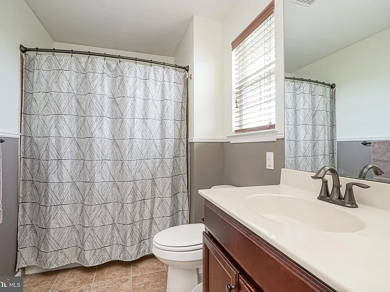 465 Wistar Pl — Photo 18
