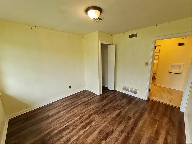 1220 Lynwood Dr — Photo 24