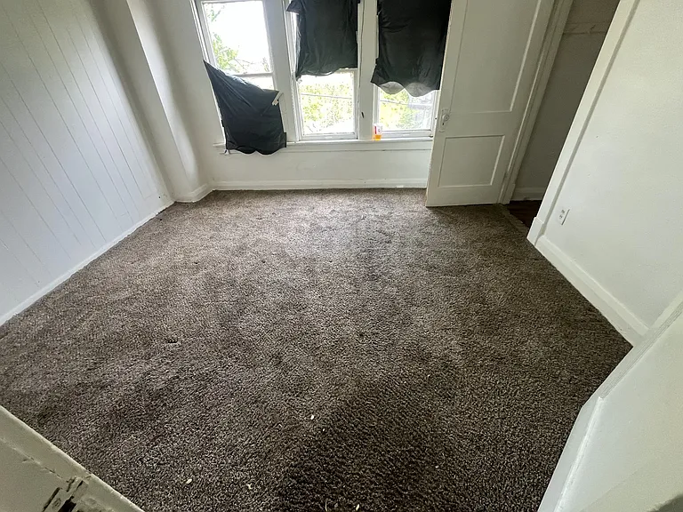 2515 Lexington Ave — Photo 6