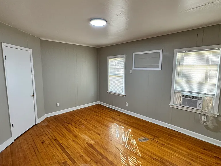1041 Isabelle St — Photo 8