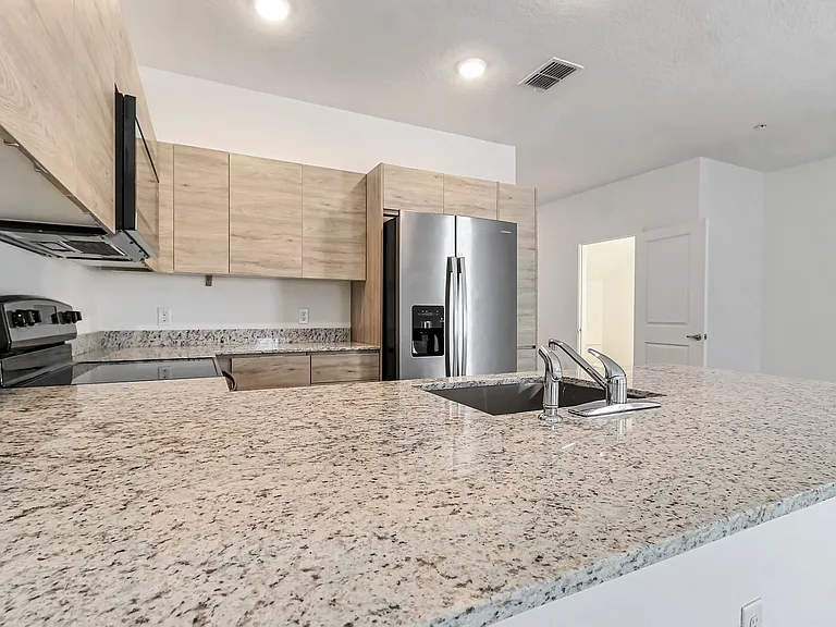 1205 Southstation Pl #204 — Photo 11