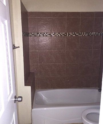 4th image of 1102 Honeysuckle Ave
