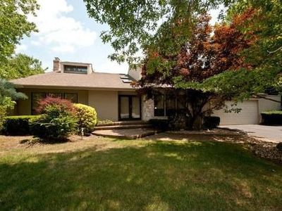 65 Willis Ln, Syosset, NY, 11791