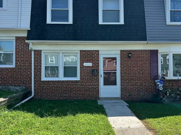 2009 Dineen Dr, Dundalk, MD 21222
