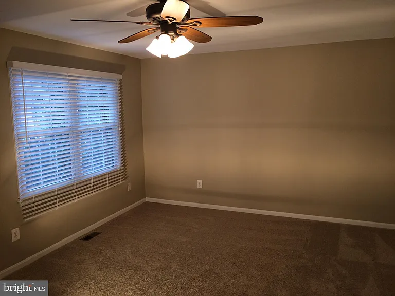 10127 Ebenshire Ct — Photo 13