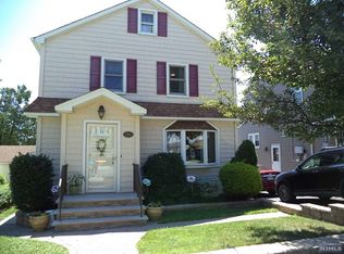 294 Hillcrest Ave, Wood Ridge, NJ 07075