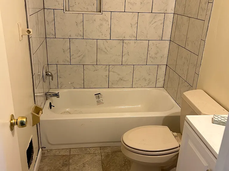 4402 Highboro Dr — Photo 6