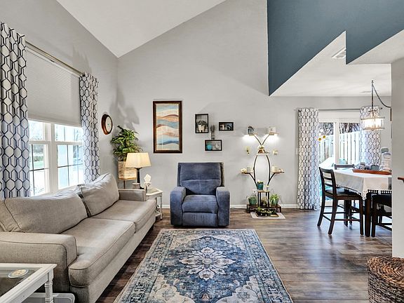 4th image of 7813 Hunters Path