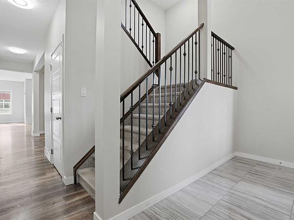 4th image of 93 E Saddlestone Pl NE