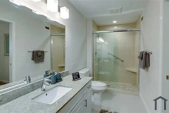 200 Skidmore Blvd #1 — Photo 7