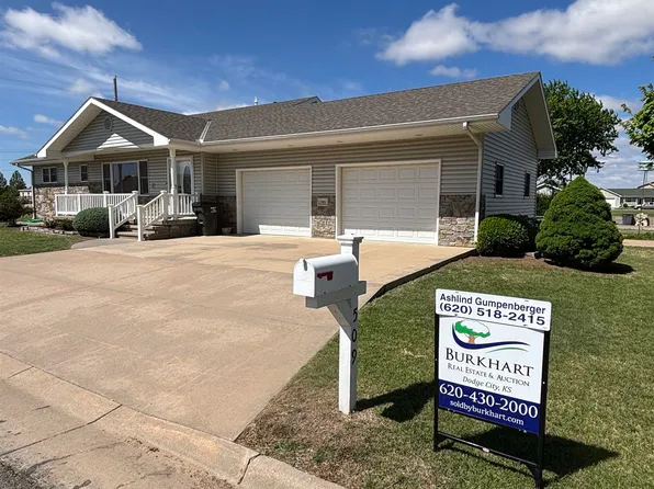 509 S Oak St, Greensburg, KS 67054