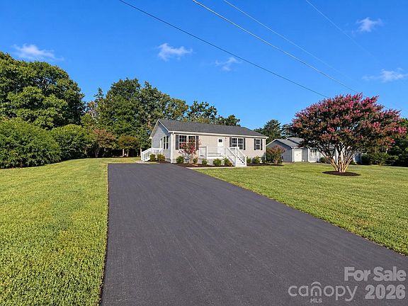 3rd image of 5217 Canterbury Dr