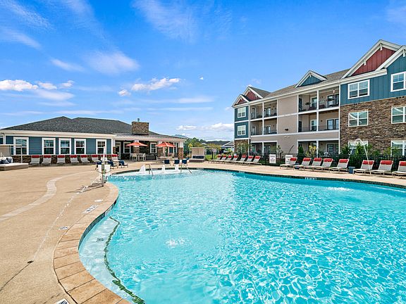 3rd image of 20 Weaver View Cir #61-307