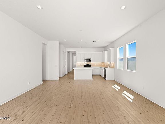 4th image of 17998 W Bighorn Avenue