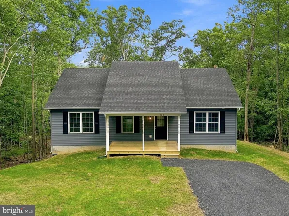 302 Pheasant Dr, Winchester, VA 22602