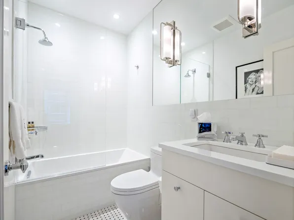 465 Park Avenue image 9 of 14