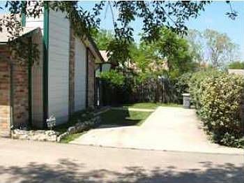 3rd image of 1402 Westcott Dr