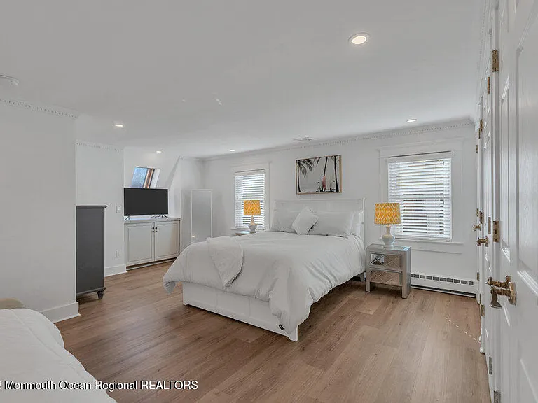 64 Curtis Ave — Photo 43