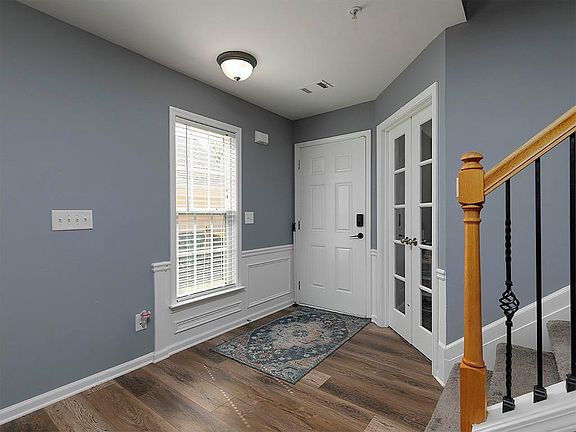 4th image of 308 Balaban Cir