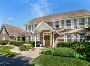 3016 Opengate Rd, Crystal Lake, IL 60012