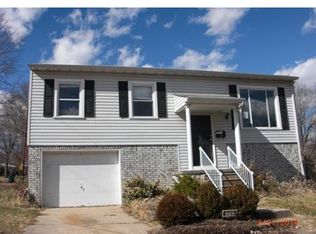 302 Fairview Dr, Hurricane, WV 25526