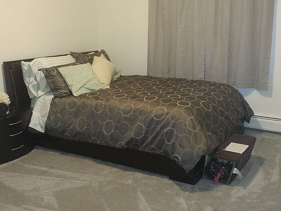 4th image of 1 Howell Dr