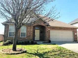 9009 Saratoga Rd, Fort Worth, TX 76244
