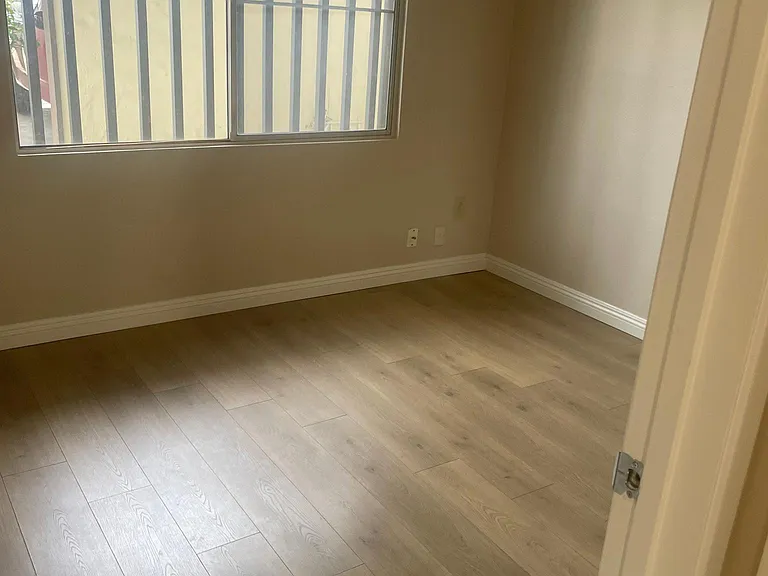 4275 Loma Riviera Ln — Photo 9