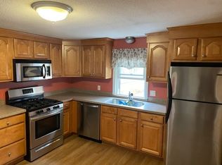 123 New River Rd APT 5, Lincoln, RI 02838