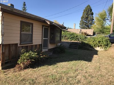 421 SE 3rd St, Canyonville, OR, 97417