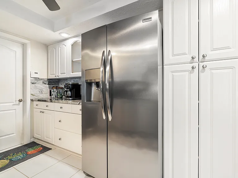 3003 W Vina Del Mar Blvd — Photo 32