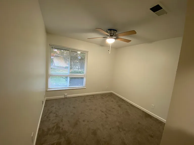 5031 Pine Tree Ter — Photo 20