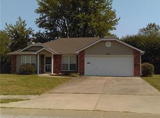 403 Rachael Cir, Raymore, MO 64083