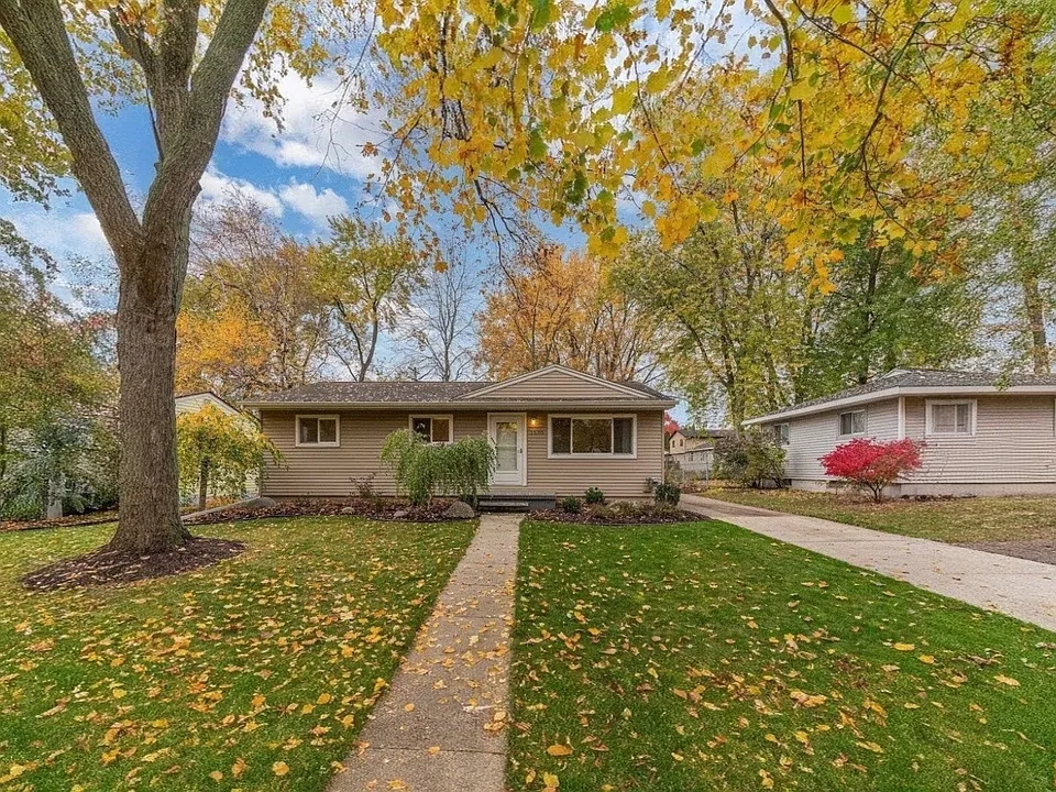 1505 Iowa St