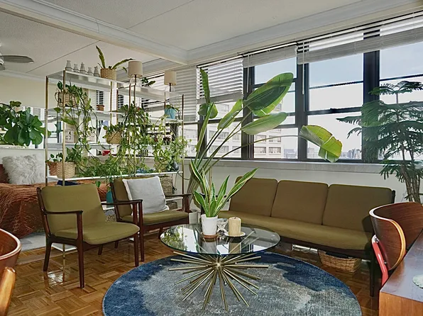 300 West 110th Street 16A image 2 of 9
