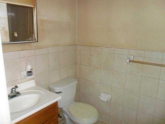 unit 1 bath