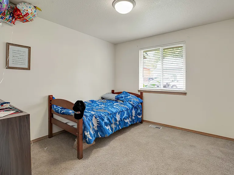 5550 SE Foxfire St — Photo 10